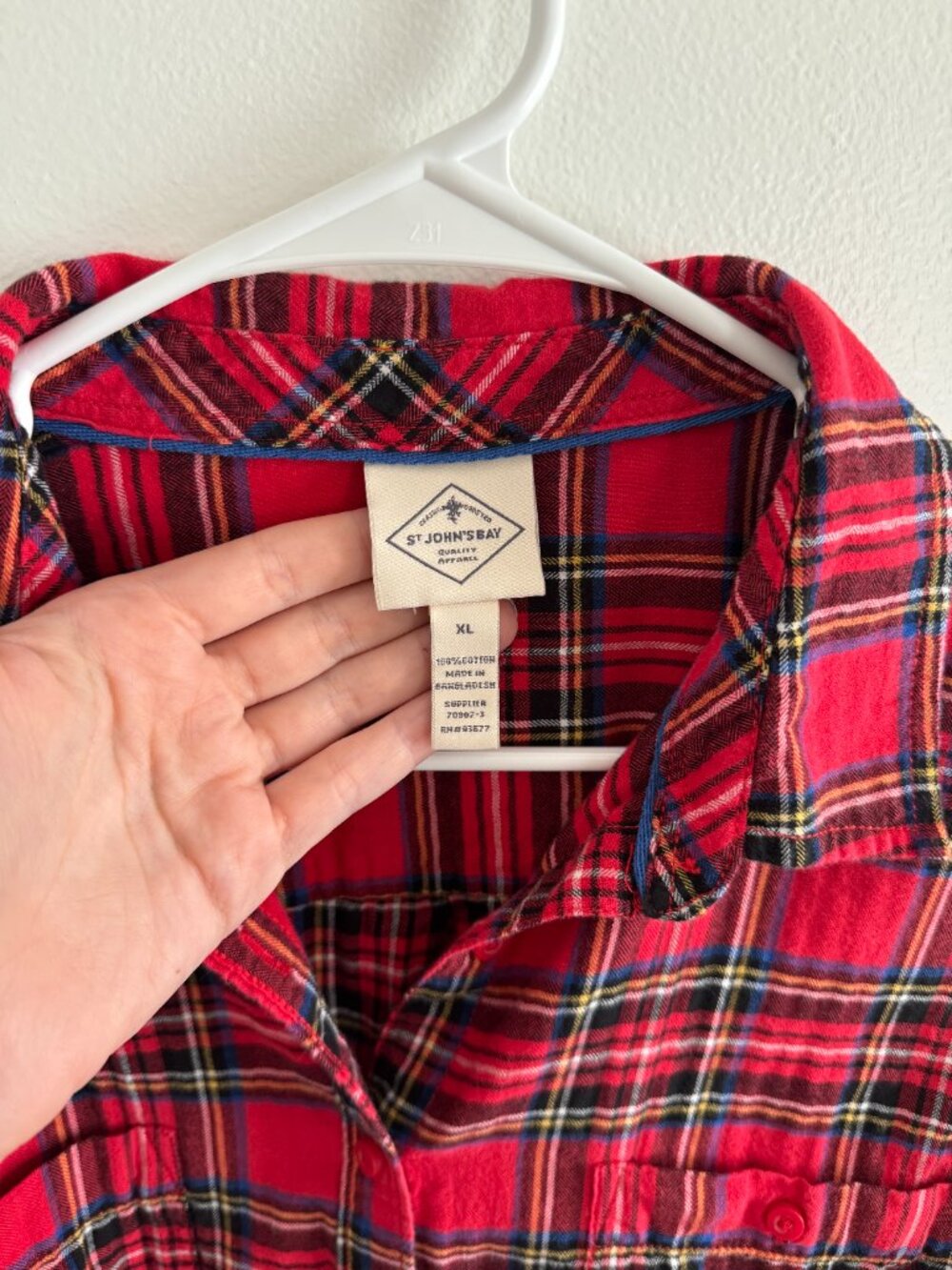 St Johns Bay Button Down Womens XL Red Tartan Relaxed Fit Flannel Soft - Picture 9 of 9